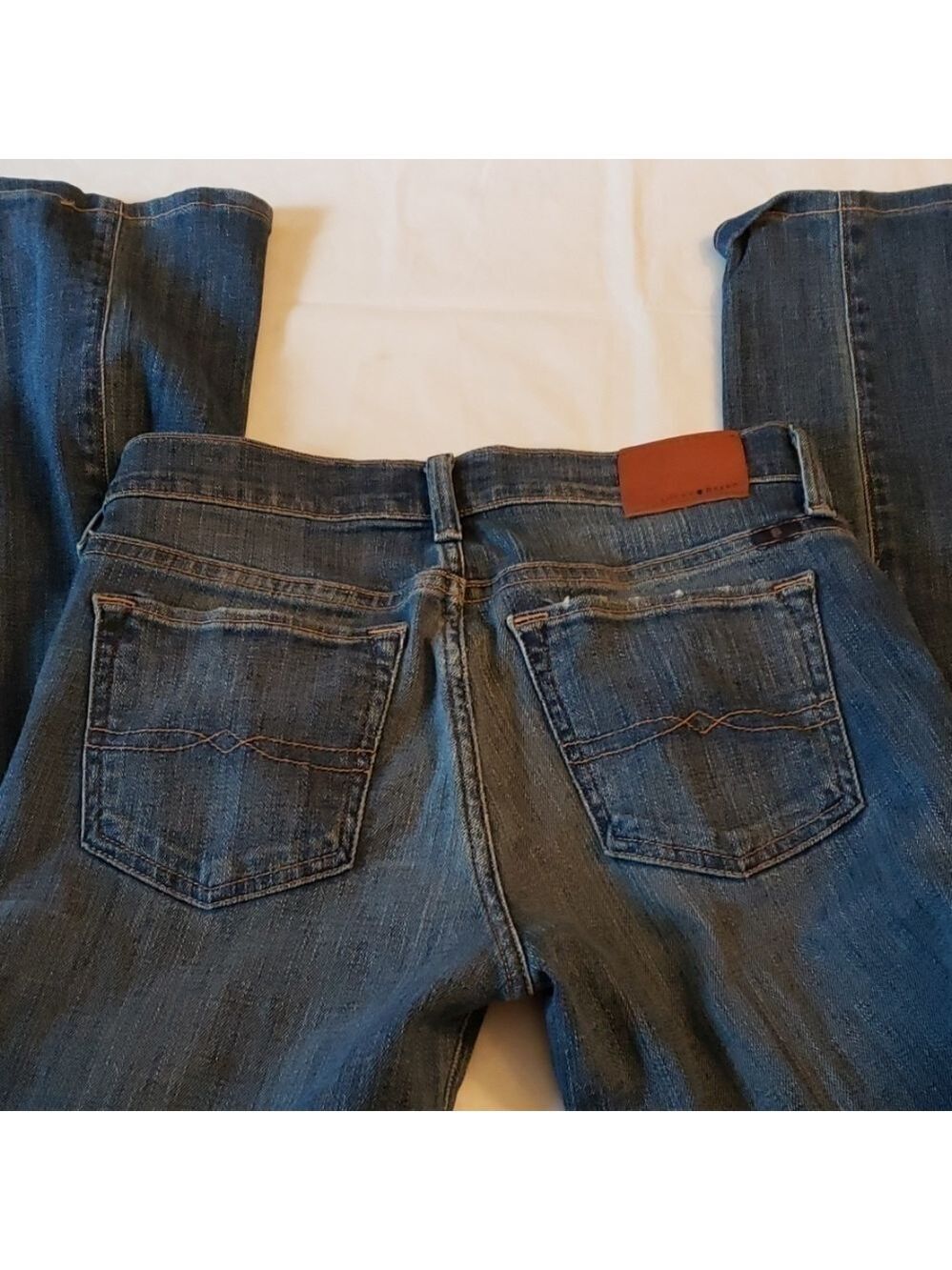 Lucky Jeans Sweet n Straight 8" Rise Med Wash EUC - Picture 7 of 8